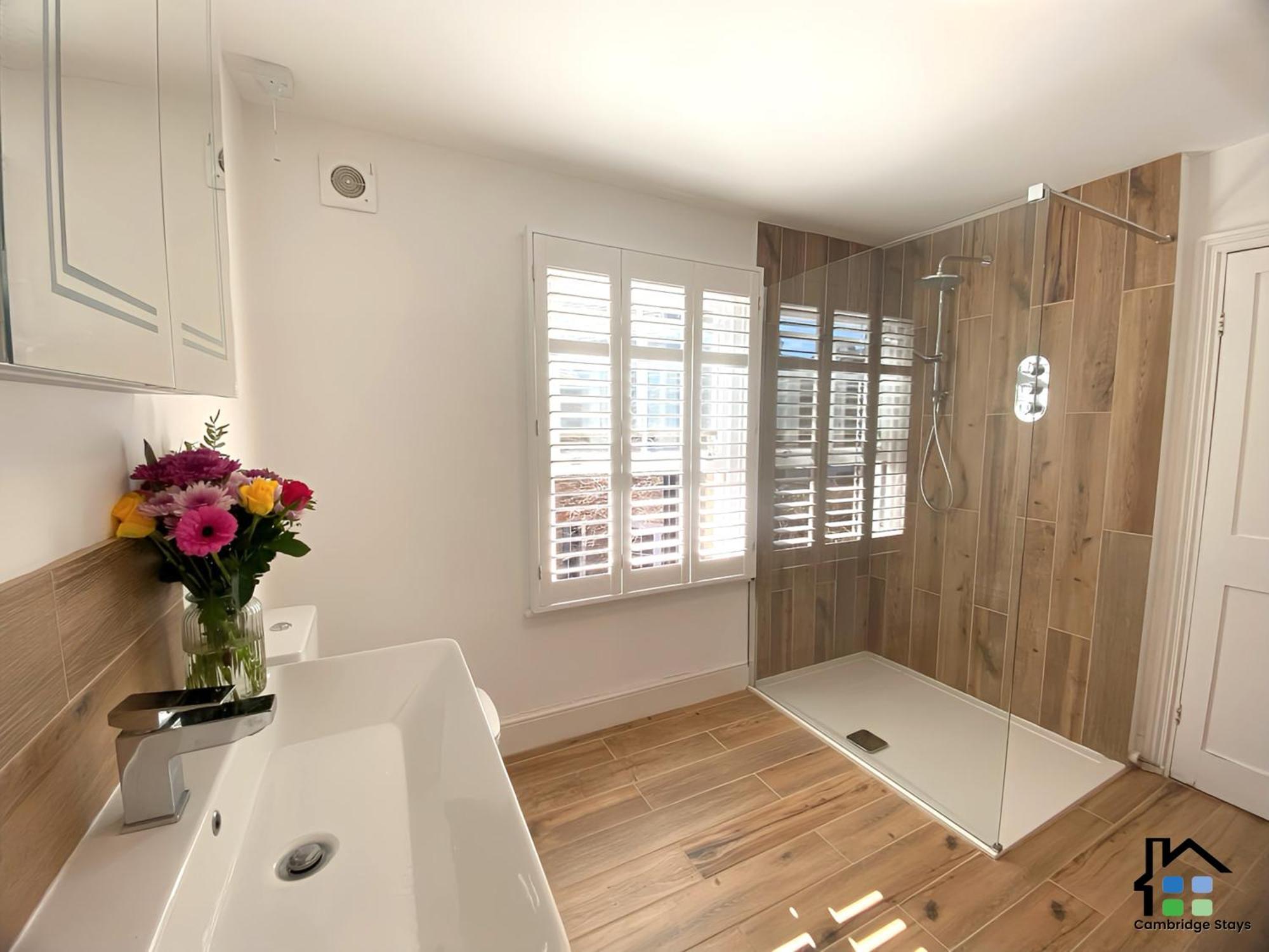 Cambridge Stays 3Br House, Easy Walk To City Center, 2 Showers, Garden, 2 Free Parking Spaces Ngoại thất bức ảnh