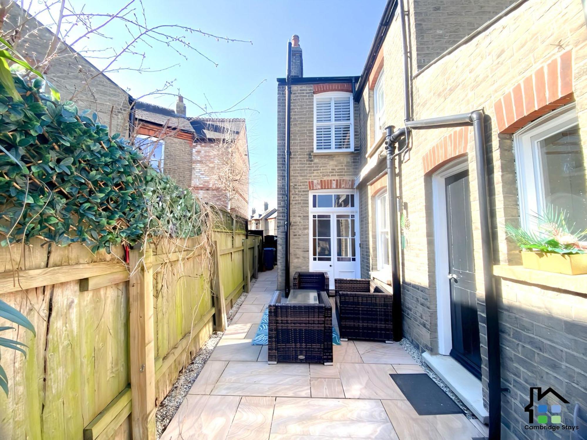 Cambridge Stays 3Br House, Easy Walk To City Center, 2 Showers, Garden, 2 Free Parking Spaces Ngoại thất bức ảnh